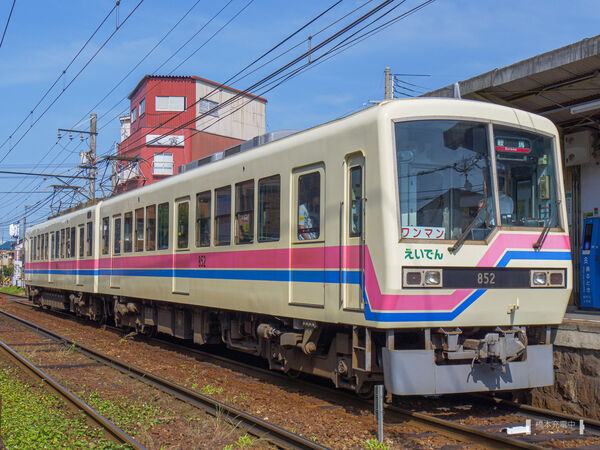 2024-05-26 叡電本線元田中駅に停車する802-852編成鞍馬行き（852側）