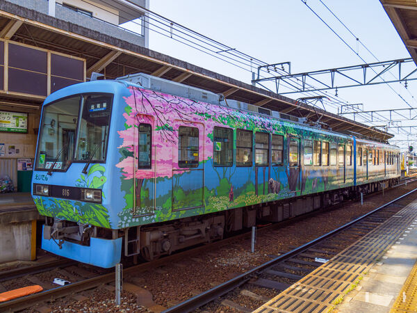 2024-05-26 叡電本線修学院駅に停車中の815-816編成出町柳行き（815側）