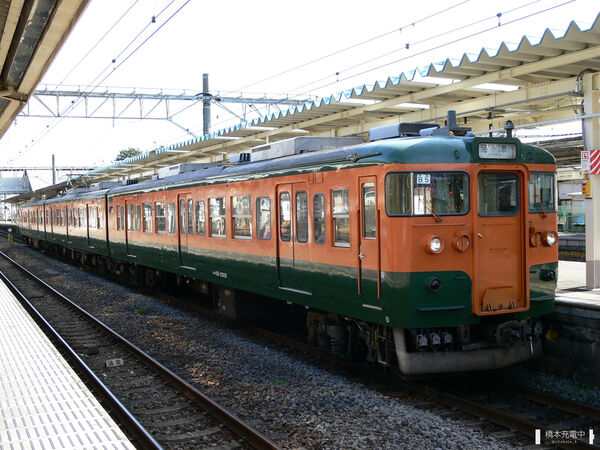 2006-01-17 JR御殿場線国府津駅に停車中の115系B5編成（沼津方先頭のクハ115-2026）