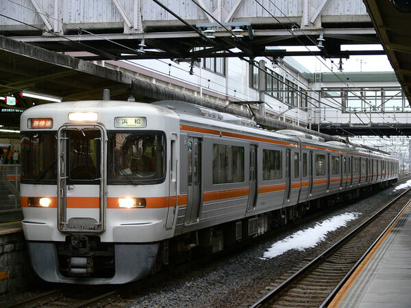 2006-01-04 2006-01-04 上り新快速浜松行き運用に入る313系電車Y4編成。大垣駅で発車を待つ。