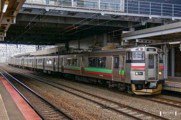 2020-10-12 白石駅停車中の731系G-105編成