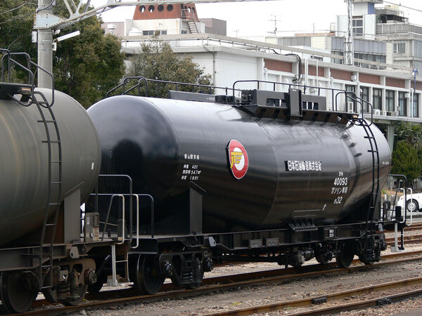 2006-01-04 四日市駅構内に留置されているタキ40093