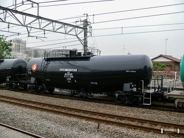 2006-05-09 南武線府中本町駅を通過するタキ43555（日本石油輸送・黒）