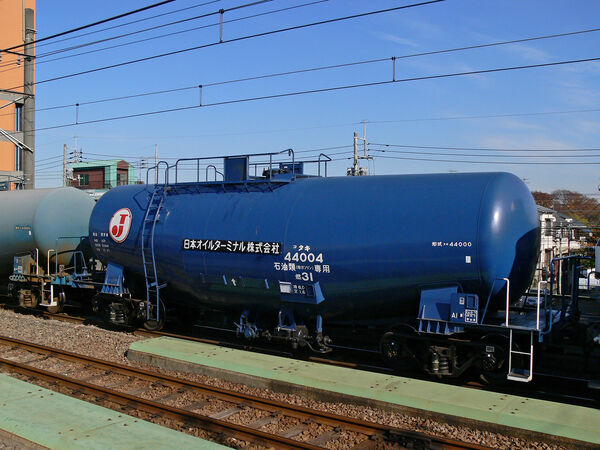 2007-12-06 西国分寺駅を通過するタキ44004（日本オイルターミナル）