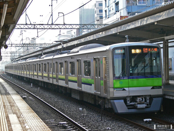 2006-08-06 笹塚駅に停車中の10-480F（10-480側）各停本八幡行き