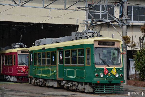 2017-03-05 荒川電車営業所に留置されている7700形7702（敷地外より撮影）